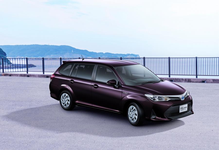 Toyota Corolla Fielder Hybrid '2017